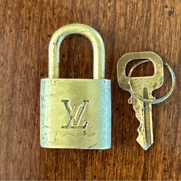 Louis Vuitton Brass LOCK & KEY # 306 - Picture 1 of 13